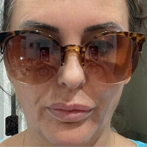 Tortoiseshell Sunglasses with Brown Lenses.